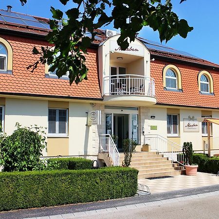 Marben Panzio Bed & Breakfast Hegyko Bagian luar foto