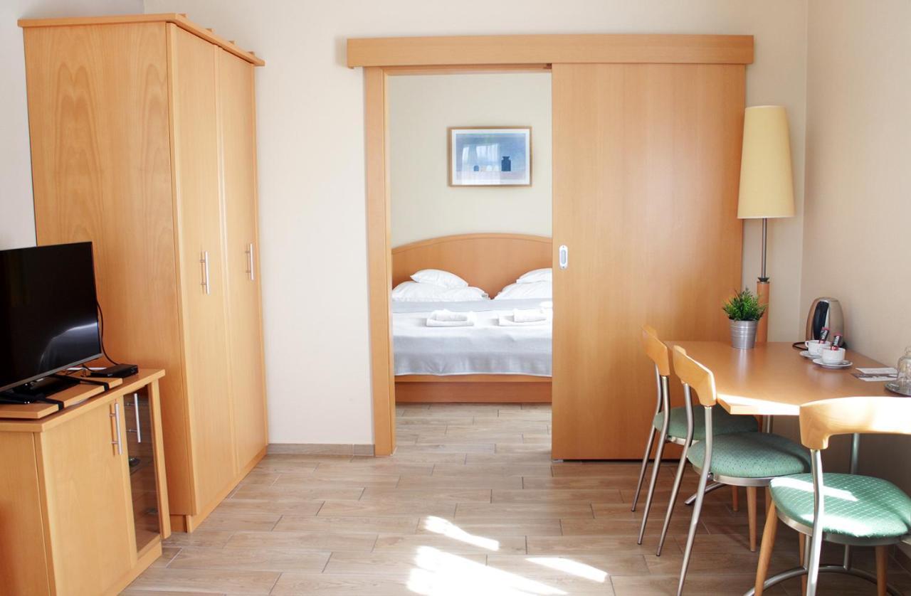 Marben Panzio Bed & Breakfast Hegyko Bagian luar foto