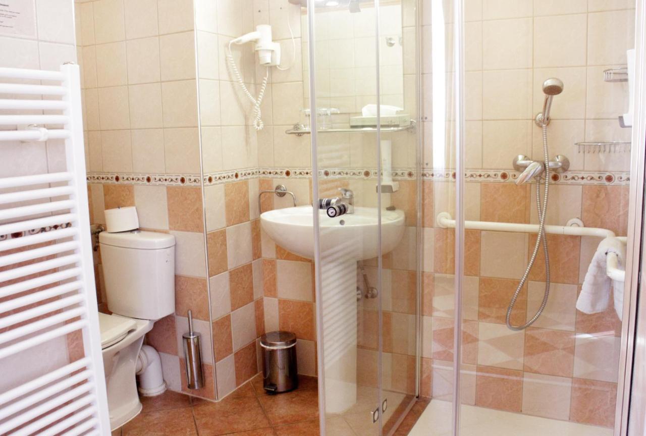 Marben Panzio Bed & Breakfast Hegyko Bagian luar foto
