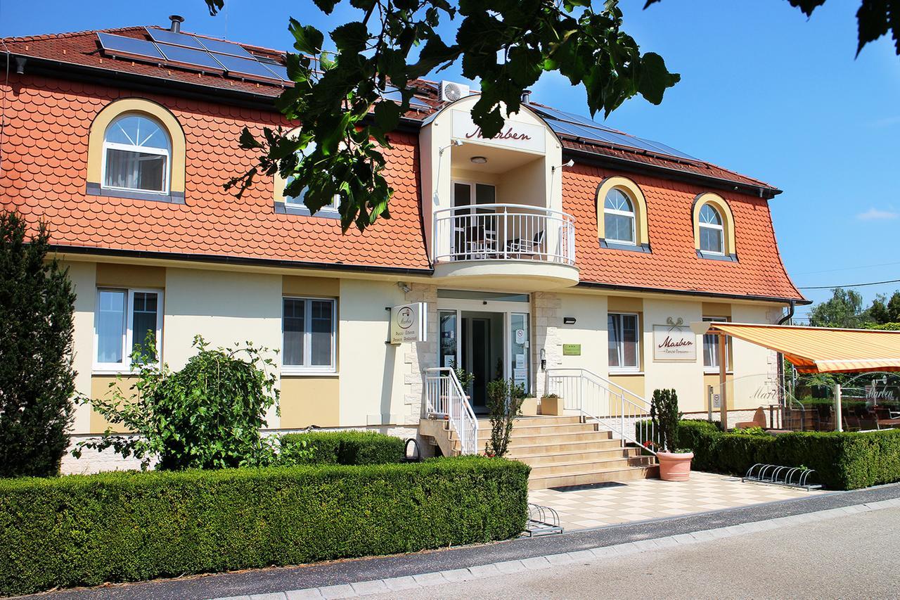 Marben Panzio Bed & Breakfast Hegyko Bagian luar foto