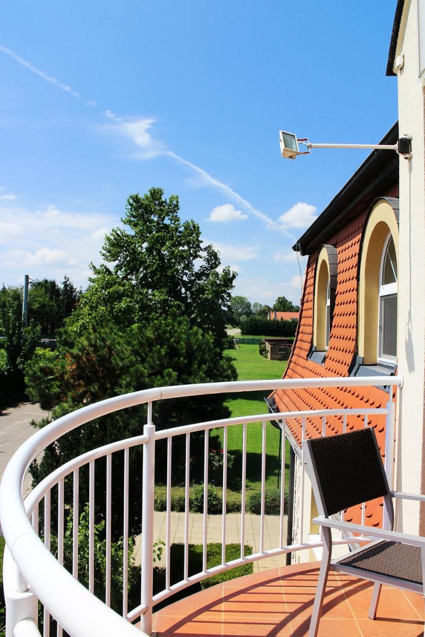 Marben Panzio Bed & Breakfast Hegyko Bagian luar foto