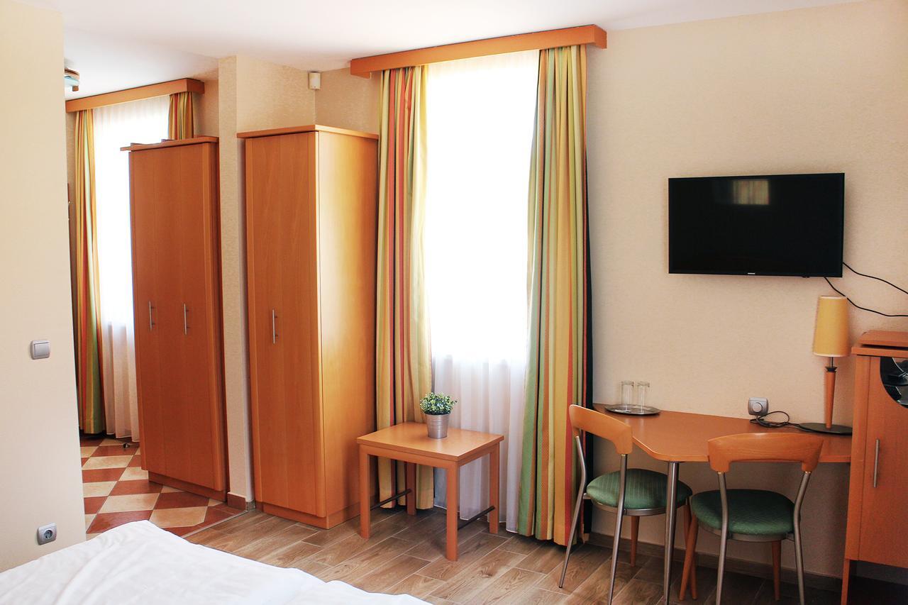 Marben Panzio Bed & Breakfast Hegyko Bagian luar foto