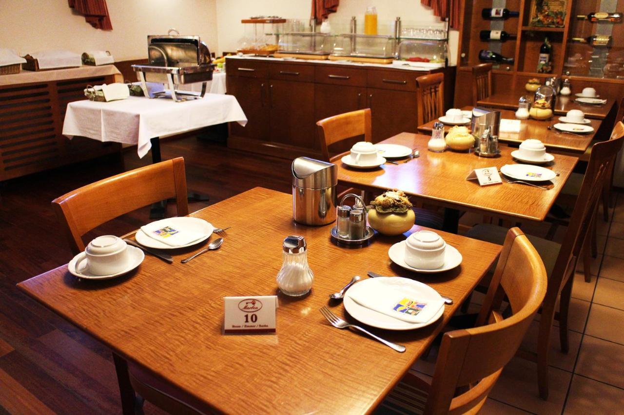 Marben Panzio Bed & Breakfast Hegyko Bagian luar foto