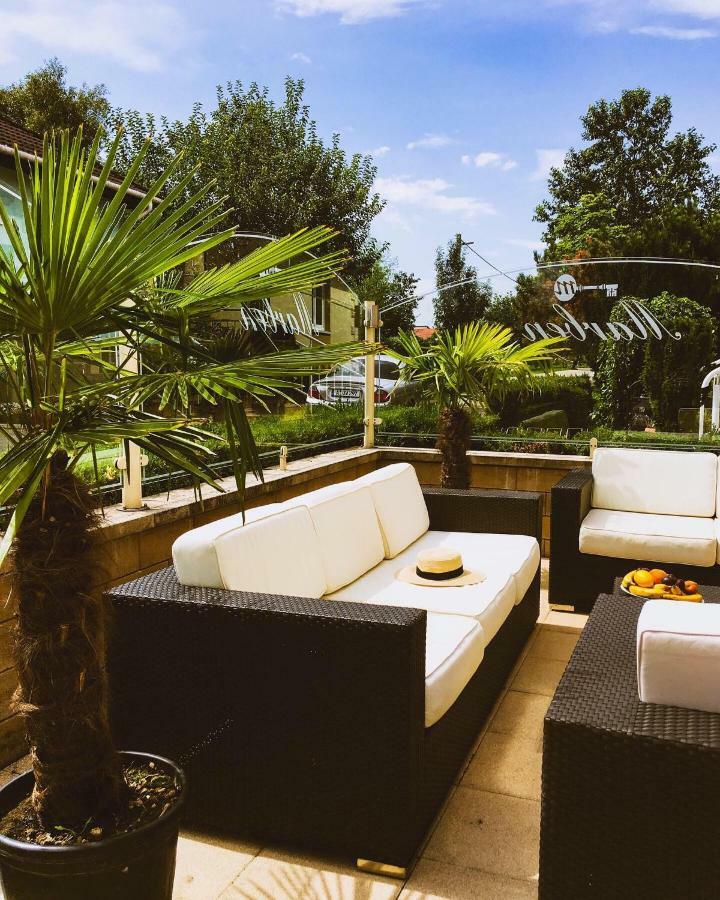 Marben Panzio Bed & Breakfast Hegyko Bagian luar foto